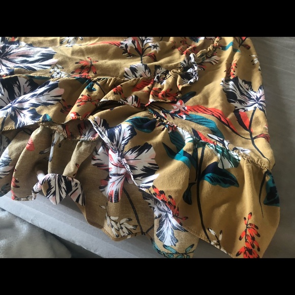 Lovely flouncy tropical style dress 🍍👗 - Picture 5 of 7